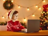 YouTube şi TikTok, preferatele copiilor în timpul sărbătorilor de iarnă. Donald Trump, în topul căutărilor