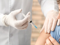 Un bărbat din UK fără probleme de sănătate a fost sunat să se programeze la vaccinare „pentru că are înălțimea de 6,2 cm”