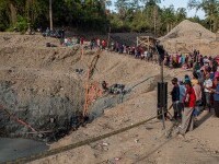 Șase morți și un dispărut, după ce o mină ilegală de aur s-a surpat în Indonezia