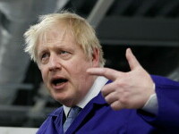 Boris Johnson i-a cântat hitul ''I will survive'' lui Guto Harri, noul director de comunicare