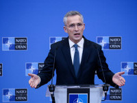 Secretarul general al NATO: Alianța este gata să furnizeze arme Ucrainei câţiva ani