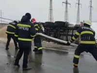 Pericol de explozie după un accident la ieșirea din Slobozia. O cisternă a fost implicată