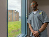 Bărbat eliberat după 28 de ani de închisoare, în urma unei crime pe care nu a comis-o. Povestea lui Lamar Johnson