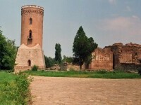 Bărbat mort după ce a căzut din Turnul Chindiei, la Târgoviște