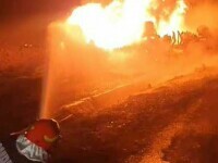 O cisternă a luat foc într-o comună din Brăila. Ardea cu „flacără violentă”