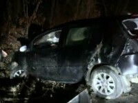 Patru copii și o femeie, răniți într-un accident din Gorj. Șoferița s-a oprit cu mașina într-un copac