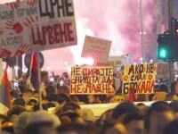 Continuă protestele în Serbia. Mii de oameni au ieșit în stradă în memoria victimelor tragediei din gara Novi Sad. VIDEO