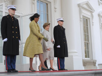 Michelle Obama si Laura Bush