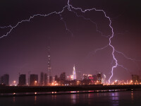 Cea mai inalta cladire din lume, Burj Khalifa, inchisa dupa doar o luna!