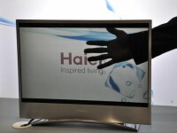 CES 2012, day two. Televizorul transparent, camera video 3D de buzunar si multe alte inovatii cool