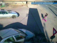 Soferul de Mercedes care a lovit intentionat cu masina o fata va sta doar 10 zile in arest preventiv