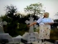 batrana danseaza pe mormant in cimitir