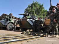 Franta a trimis inca 2.000 de soldati in Mali. Canada si Rusia vor oferi sprijin logistic
