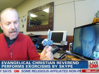 Exorcizare prin Skype. Preotul care a fost filmat in timp ce 