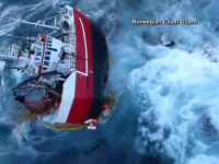 Operatiune de salvare dramatica. 5 pescari, scosi din apele inghetate ale Marii Norvegiene dupa ce vasul lor s-a rasturnat