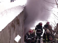 Un bloc din Brasov a fost evacuat, dupa ce la subsol a izbucnit un incendiu. Ce au povestit locatarii ca au vazut