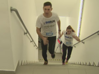 Maraton pe 680 de trepte, in cea mai inalta cladire din Romania. Peste 800 de oameni au alergat in scopuri caritabile