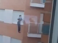 Momentul terifiant in care un barbat care si-a uitat cheile in casa cade de la etaj si moare, filmat de un vecin. VIDEO