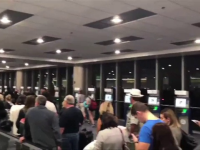Cozi interminabile pe aeroporturile americane, din cauza unei defecțiuni la sistemul informatic