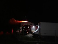 Incendiu lângă un depozit de carburanţi, în Prahova