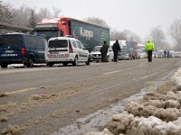 Trafic rutier ingreunat la iesirile din municipiul Tulcea, din cauza caderilor abundente de zapada
