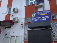 Un deținut a încercat să fabrice țuică în celula sa din Penitenciarul Botoșani. Cum a fost prins