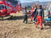Accident violent în Alba. O fetiță a fost preluată de urgență de un elicopter SMURD