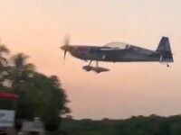 VIDEO. Un avion acrobatic s-a prăbușit peste spectatori la un spectacol aviatic. Sunt 3 morți
