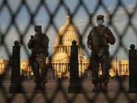 Capitala SUA seamănă tot mai mult cu o fortăreață sub asediu. Mii de militari sunt trimiși în Washington D.C.