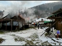 Un bărbat din județul Neamț și-a găsit sfârșitul în locuința sa cuprinsă de flăcări