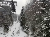 Aglomerație în stațiunile de schi, după ninsorile din ultimele zile. În weekend este așteptat un nou val de turiști