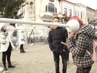 Ziua poetului Mihai Eminescu, celebrată printr-un spectacol inedit la Târgoviște. Tulumbele au marcat distanța socială