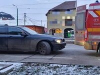 Ambulanță SMURD care prelua un bolnav in comă, blocată de un BMW