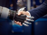 Studiu: Aproape un sfert dintre companiile din România au implementat, deja, soluţii de robotică şi automatizare