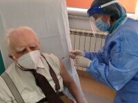 Octavian Leru, veteran de război, s-a vaccinat anti-COVID, la vârsta de 99 de ani
