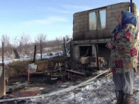 Un bărbat din Neamț și-a dat foc la casă după ce a încercat să-și incendieze soția. De la ce a pornit totul