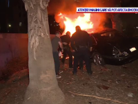 O mașină a căzut de pe un pod și a luat foc, în centrul Los Angelesului