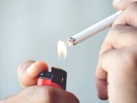 Un bărbat din județul Suceava a murit într-un incendiu, după ce a adormit cu ţigara aprinsă