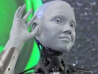 iLikeIT. Robotul umanoid Ameca, atracția principală a târgului de tehnologie din Las Vegas