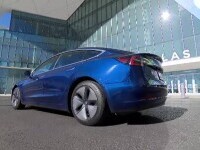 VIDEO: iLikeIT a testat ”Full Self Driving Mode” de pe Tesla 3, la CES 2022, în Las Vegas