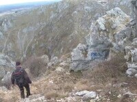 Inelul Doamnei, o zonă unică în România, vandalizată de turiști. ”Trebuie tras un semnal de alarmă asupra acestor derbedei”