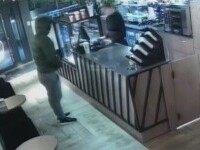 VIDEO Jaf armat într-o cafenea din județul Suceava. Momentul a fost filmat