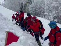 Sunt alerte de avalanșă în munții Bucegi și Făgăraș. Salvamontiștii au făcut un exercițiu, în zorii zilei