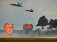 avioane bombardament