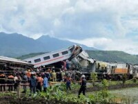 Trei morţi şi 28 de răniţi în urma coliziunii între două trenuri, în Indonezia