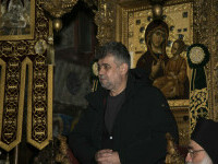 VIDEO. Premierul Ion Marcel Ciolacu a mers pentru a doua oară la muntele Athos. A fost însoțit de Marian Neacșu