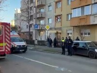 Părinți înjunghiați cu sălbăticie de fiul lor, într-un apartament din Cluj-Napoca. Medicii se străduiesc să le salveze viața