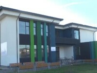 39 de calculatoare noi au fost furate dintr-o școală abia construită în Prahova. Cum au acționat hoții