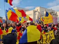 AUR a scos din nou oamenii în stradă să protesteze. În București, aproape 1.500 de manifestanți au cerut reluarea turului doi