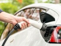 (P) Cât costă să încarci o mașină electrică acasă sau la o stație publică?